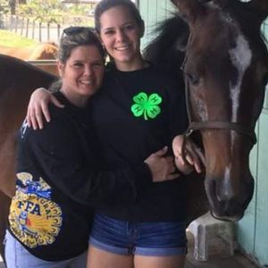 Meet your Posher, Suzanne